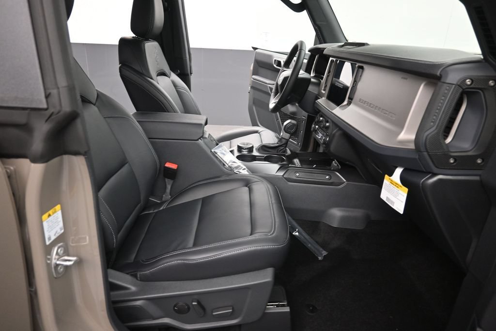 New 2026 Ford Bronco Outer Banks AWD/4WD image 12