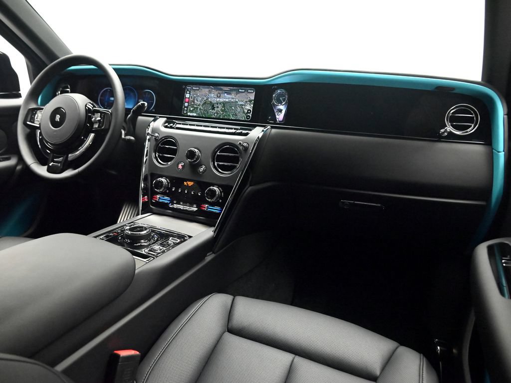 New 2026 Rolls-Royce Cullinan AWD/4WD image 14