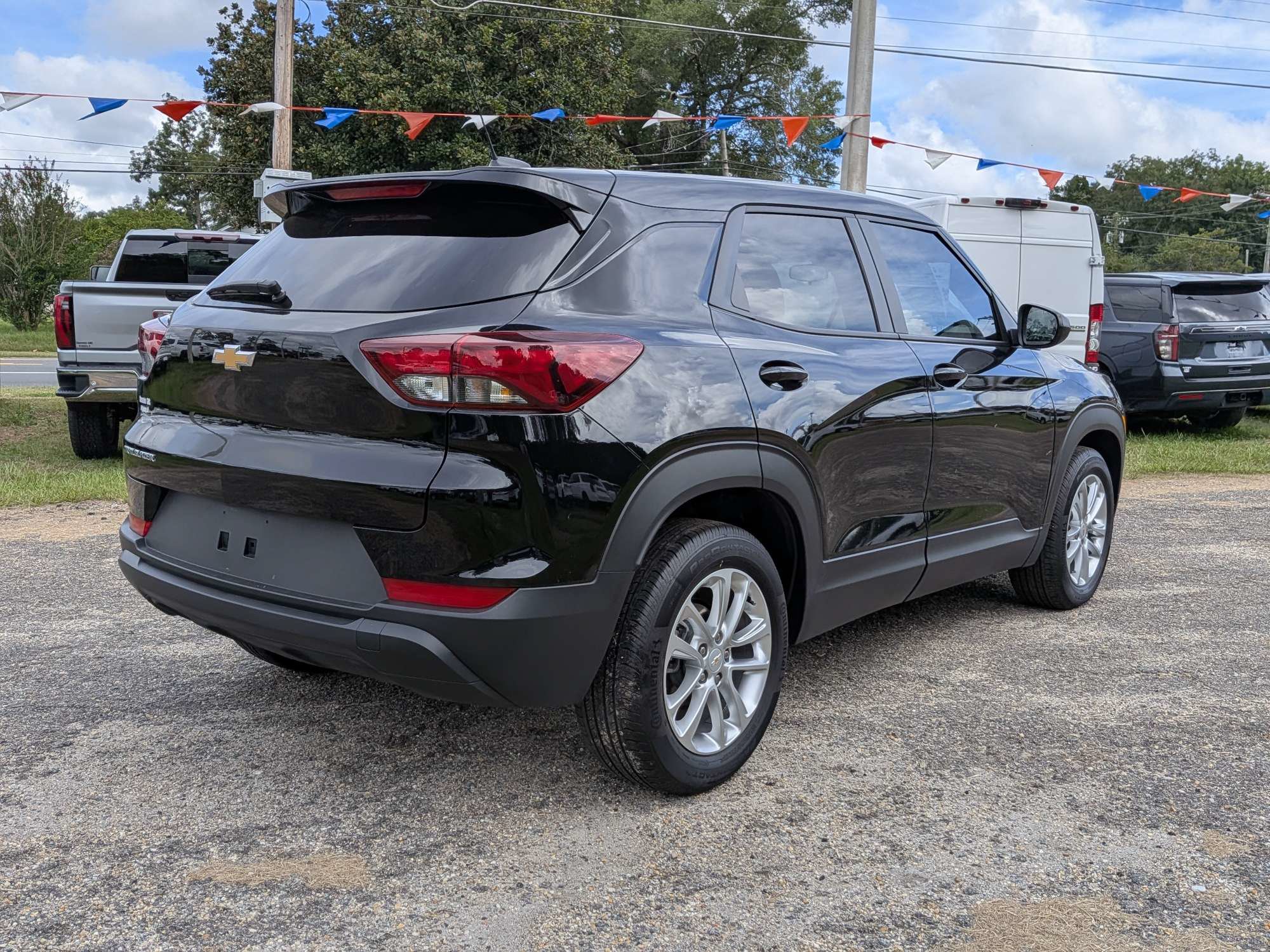 Used 2026 Chevrolet TrailBlazer LS w/ LS Convenience Package FWD image 4