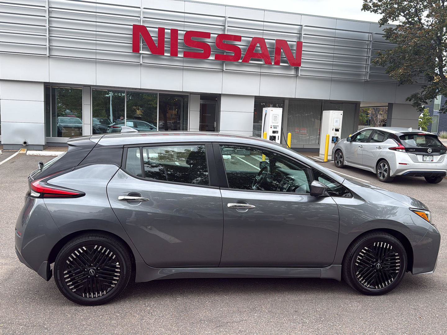Certified 2025 Nissan Leaf SV Plus FWD image 8