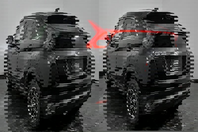 Used 2020 Mitsubishi Eclipse Cross ES image 8