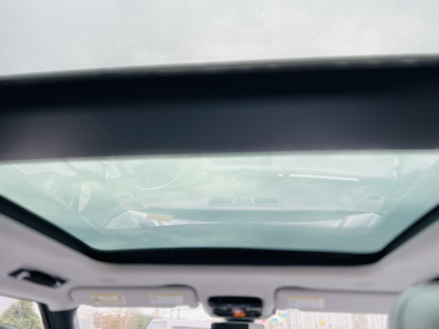 Used 2024 Land Rover Range Rover Sport SE image 19