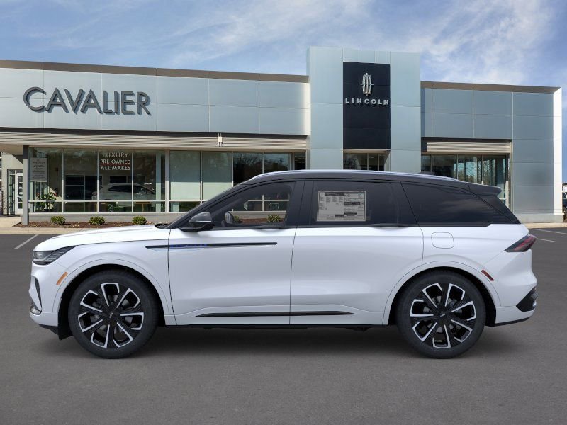 New 2026 Lincoln Nautilus Reserve image 3