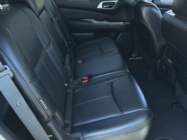 Used 2018 Nissan Pathfinder Platinum AWD/4WD image 41