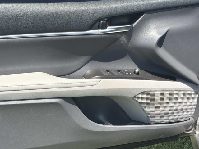 Used 2021 Toyota Camry XLE w/ Carpet Mat Package (TMS) AWD/4WD image 15