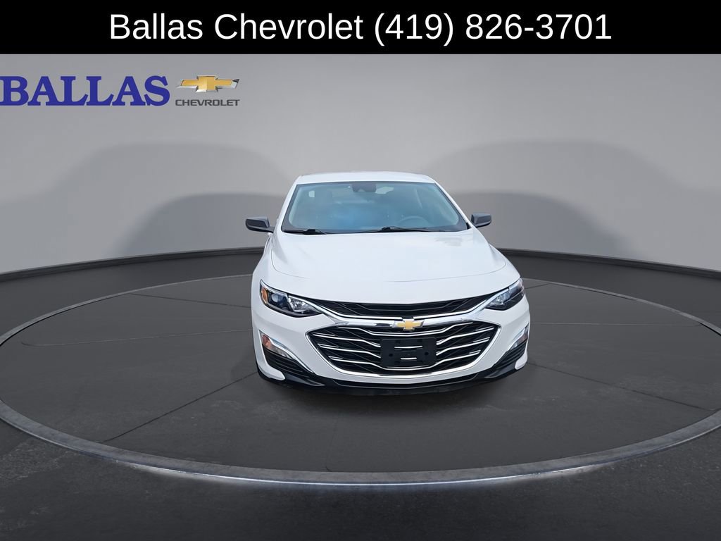 Used 2023 Chevrolet Malibu LS image 3