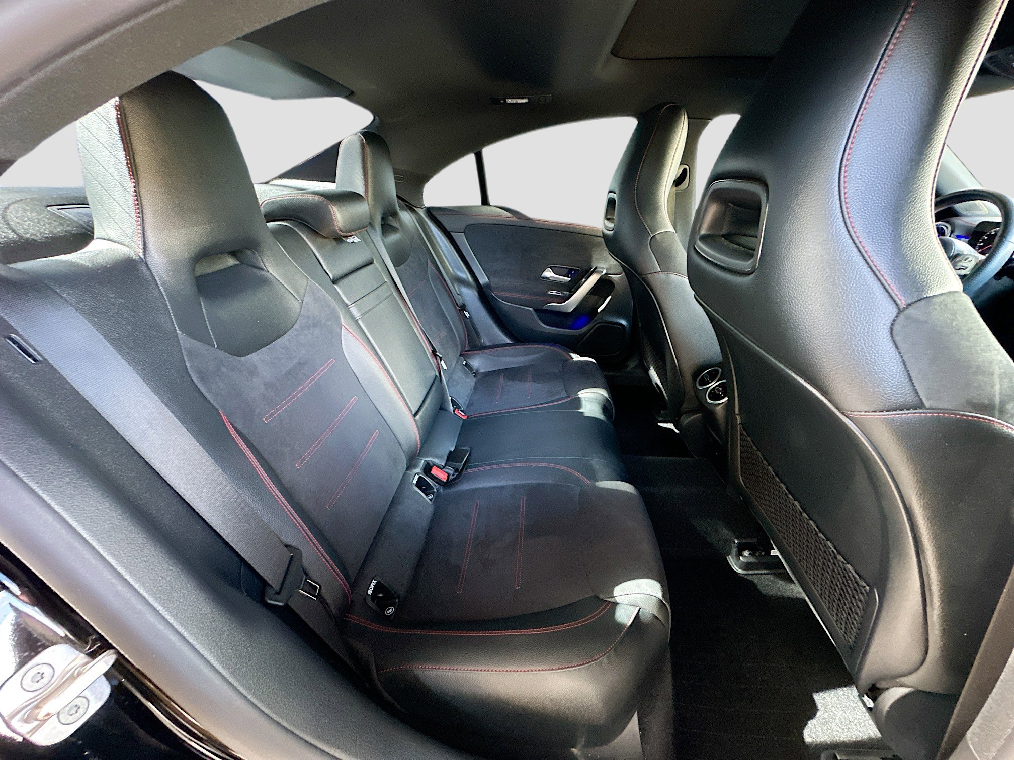 Used 2023 Mercedes-Benz CLA 250 image 28