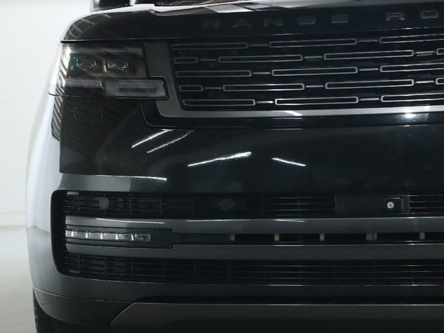 Used 2023 Land Rover Range Rover Long Wheelbase SE AWD/4WD image 40