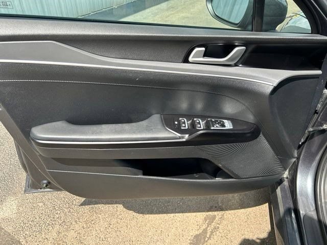 Used 2024 Kia K5 LXS FWD image 11