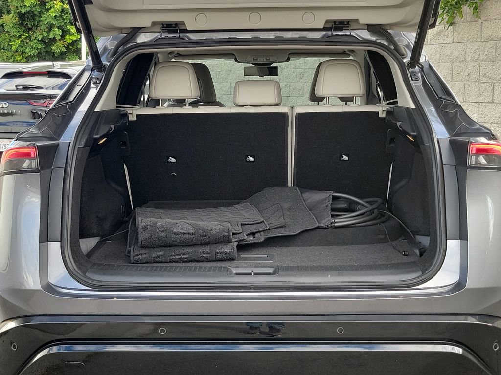 Used 2023 Nissan Ariya FWD image 26