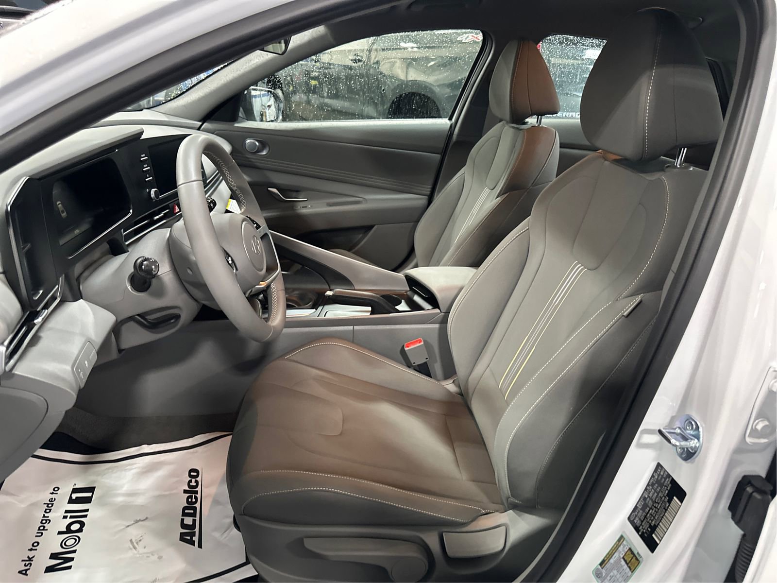 Certified 2025 Hyundai Elantra Sport FWD image 9