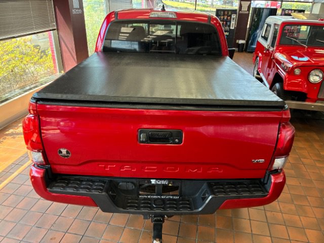 Used 2022 Toyota Tacoma SR5 w/ Technology Package RWD image 13