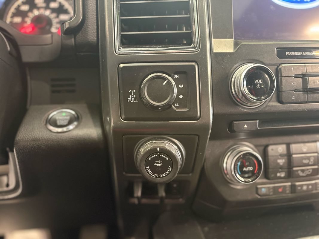 Used 2018 Ford F150 Lariat w/ Equipment Group 502A Luxury AWD/4WD image 31