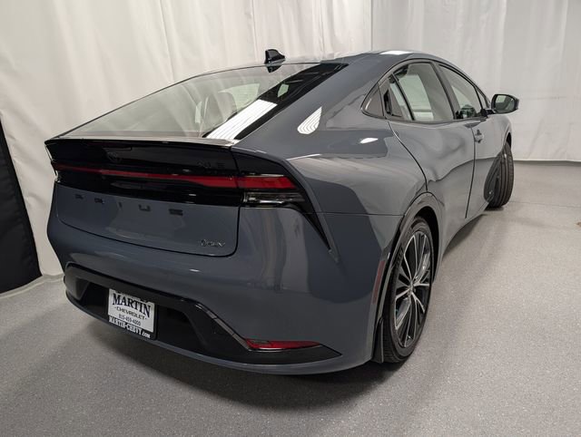 Used 2026 Toyota Prius XLE image 3