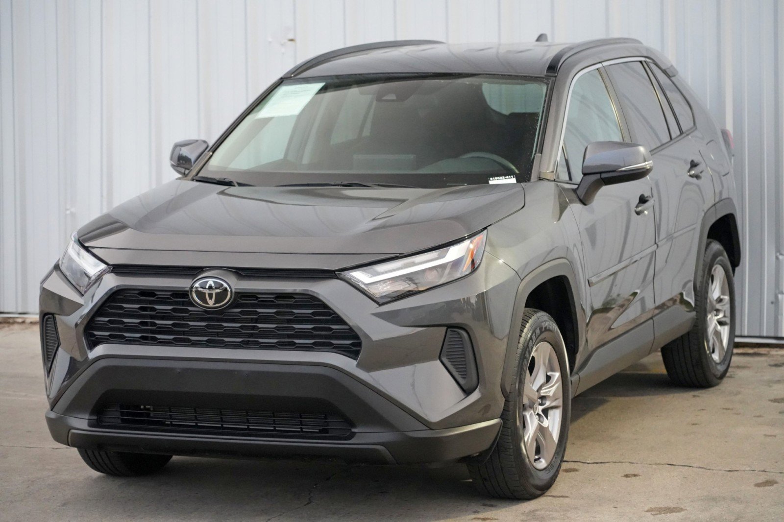 Used 2022 Toyota RAV4 XLE image 42