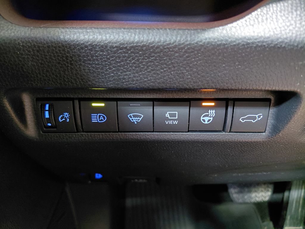 Used 2022 Toyota RAV4 Limited AWD/4WD image 41