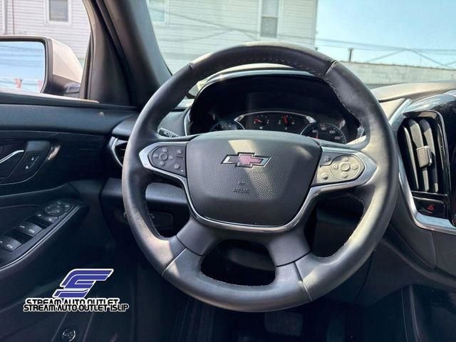 Used 2023 Chevrolet Traverse RS image 28