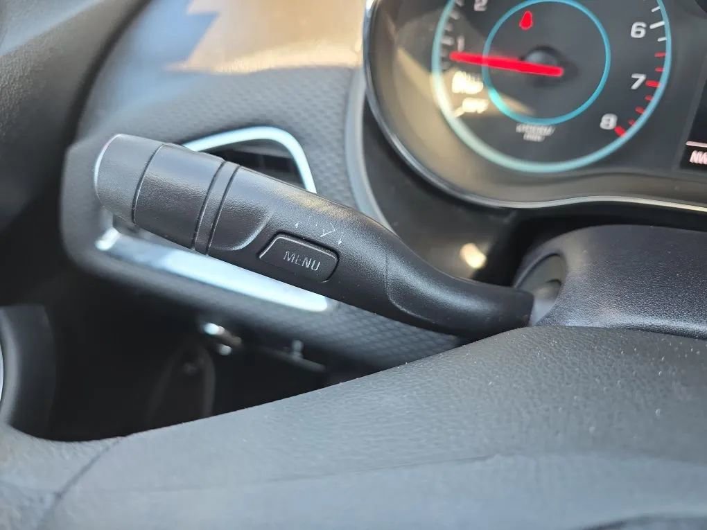 Used 2017 Chevrolet Cruze LS FWD image 17