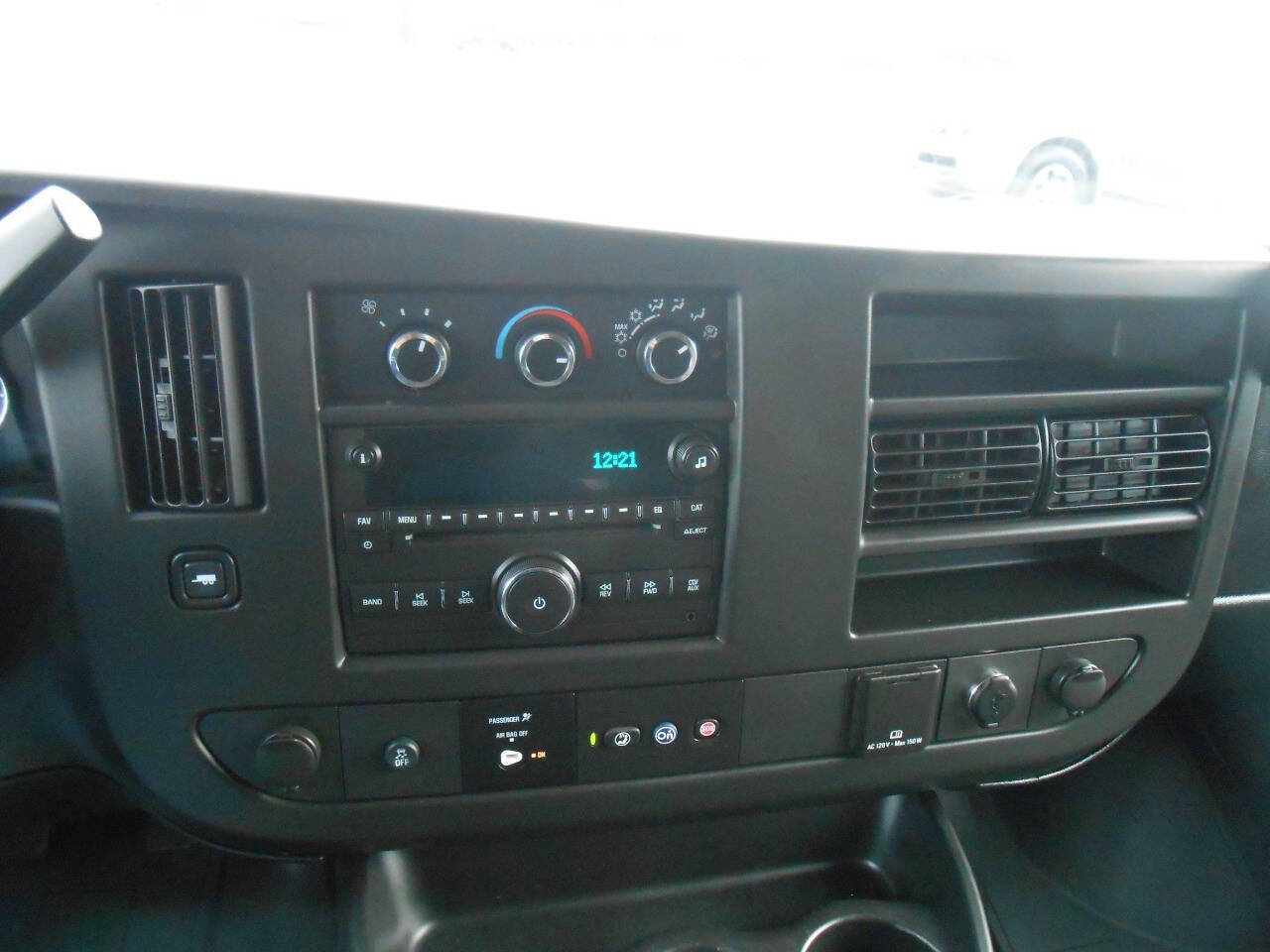 Used 2016 Chevrolet Express 3500 LT w/ LT Preferred Equipment Group image 15