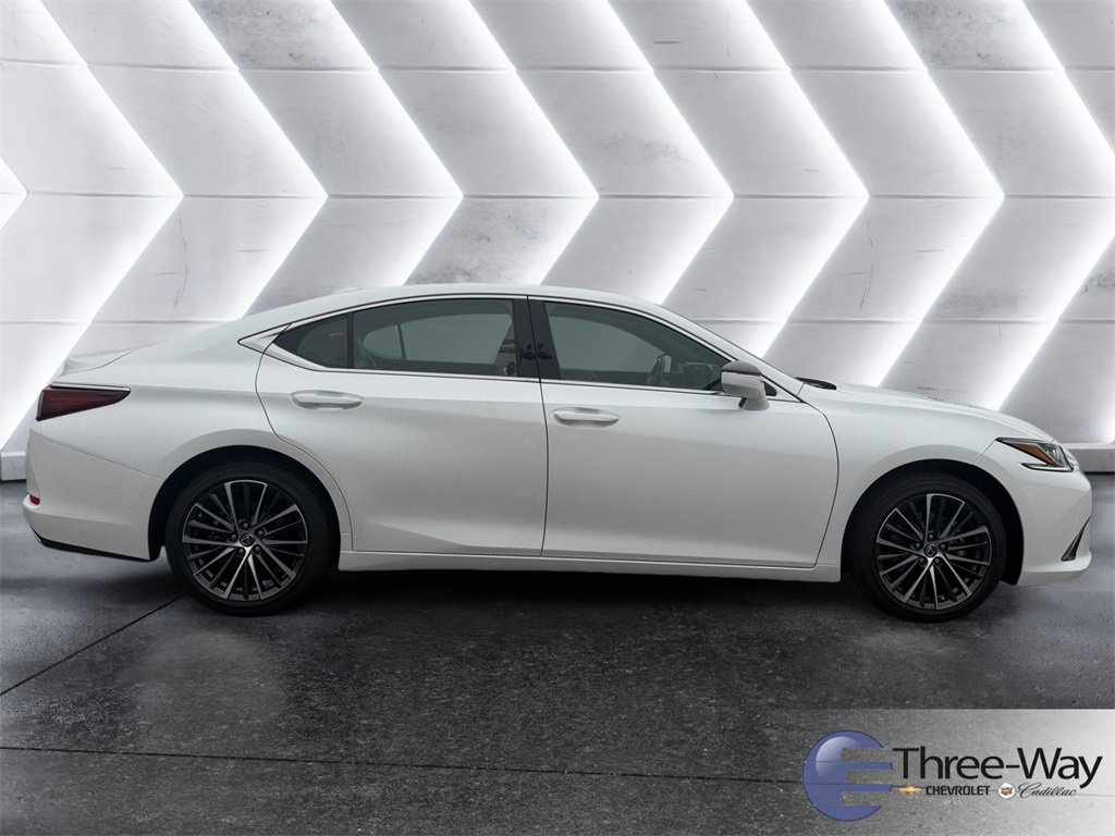 Used 2025 Lexus ES 350 w/ Premium Package image 6