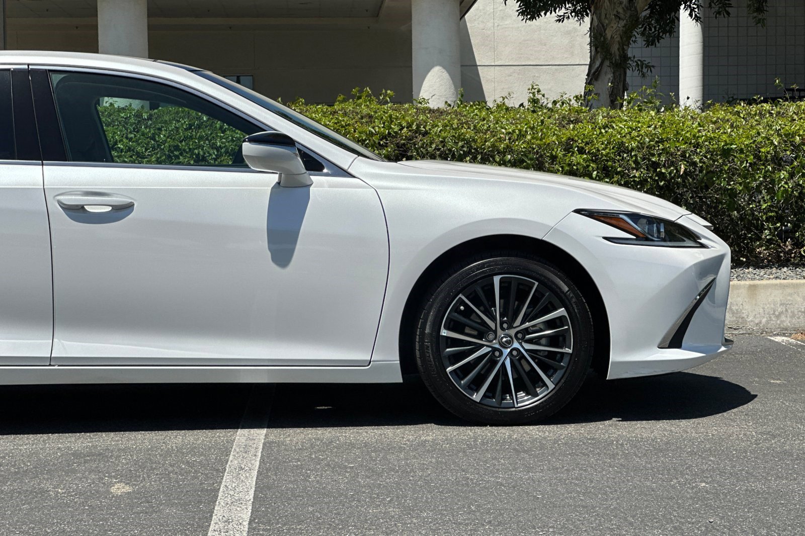 Used 2024 Lexus ES 350 w/ Premium Package FWD image 33