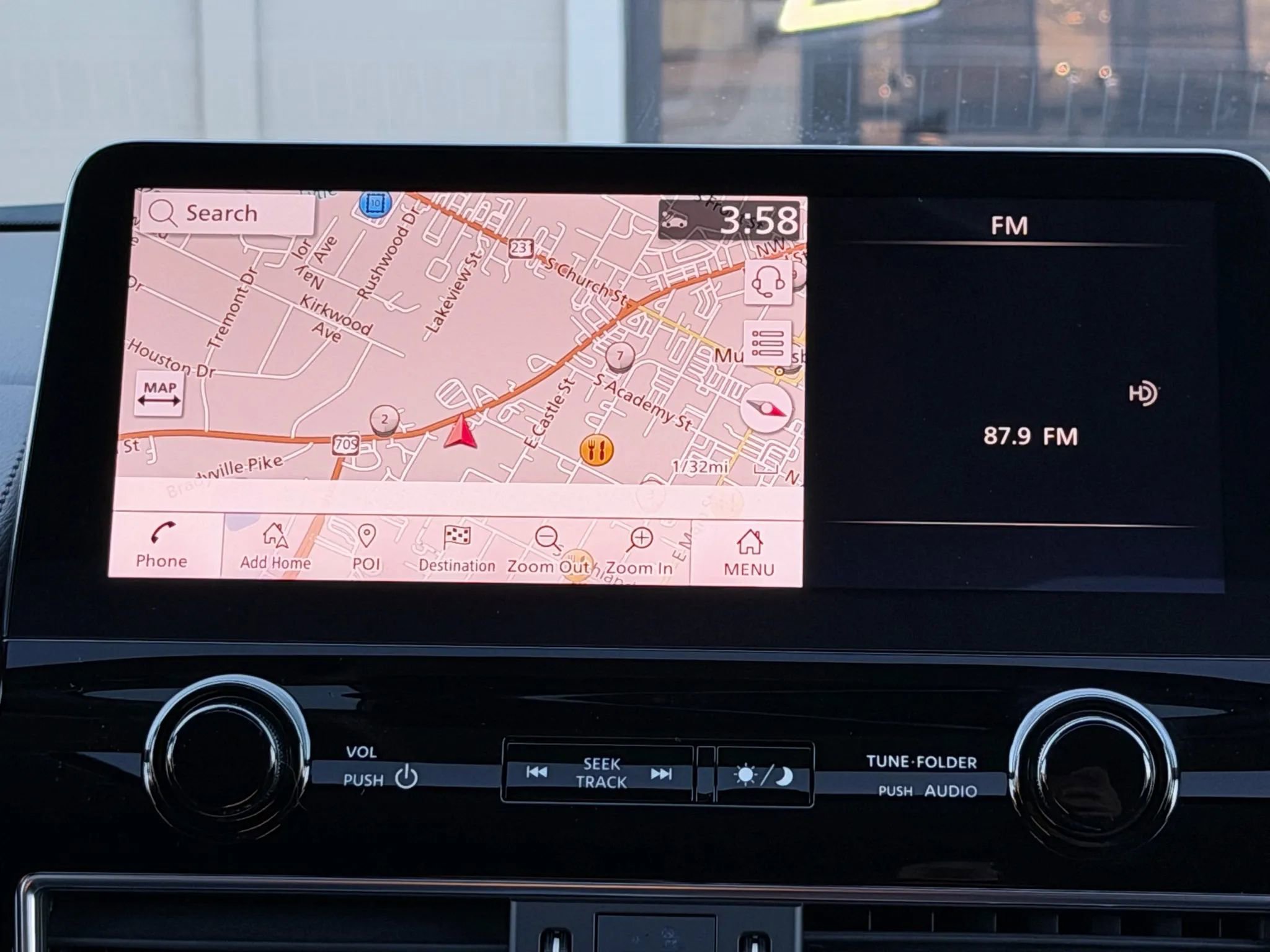 Used 2024 Nissan Armada SL w/ Captain's Chairs Package image 17