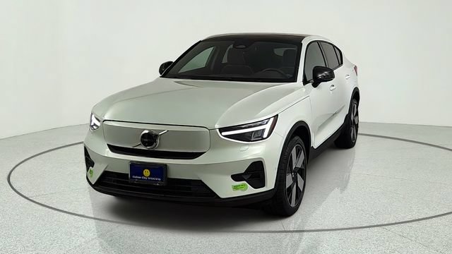 Certified 2023 Volvo C40 P8 Recharge Plus w/ Climate Package AWD/4WD image 2