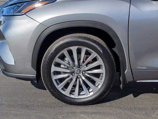 Certified 2025 Toyota Highlander Limited image 7