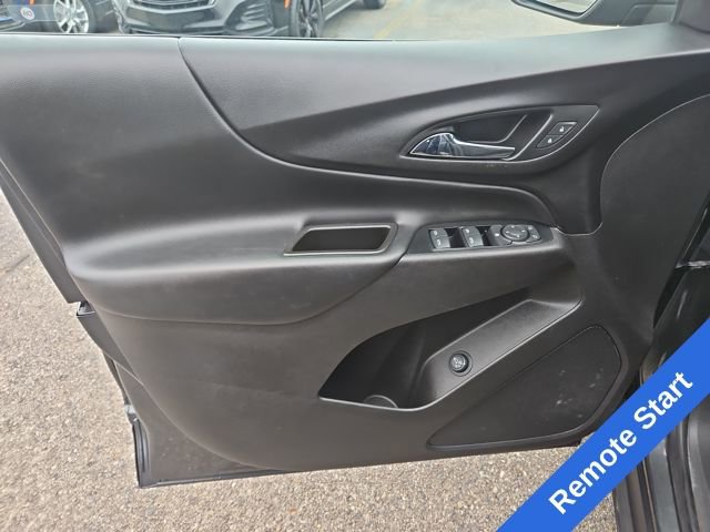 Used 2020 Chevrolet Equinox LT w/ Driver Convenience Package image 11