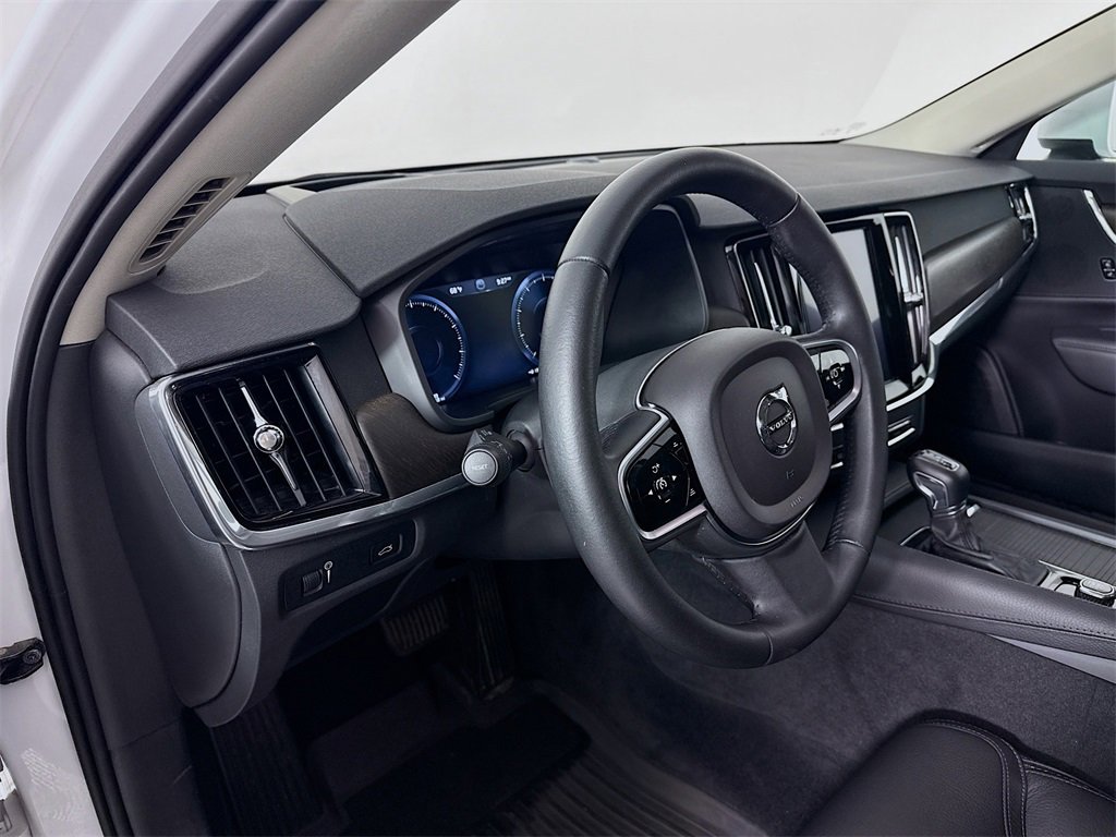 Used 2019 Volvo V90 T5 Cross Country w/ Advanced Package image 4