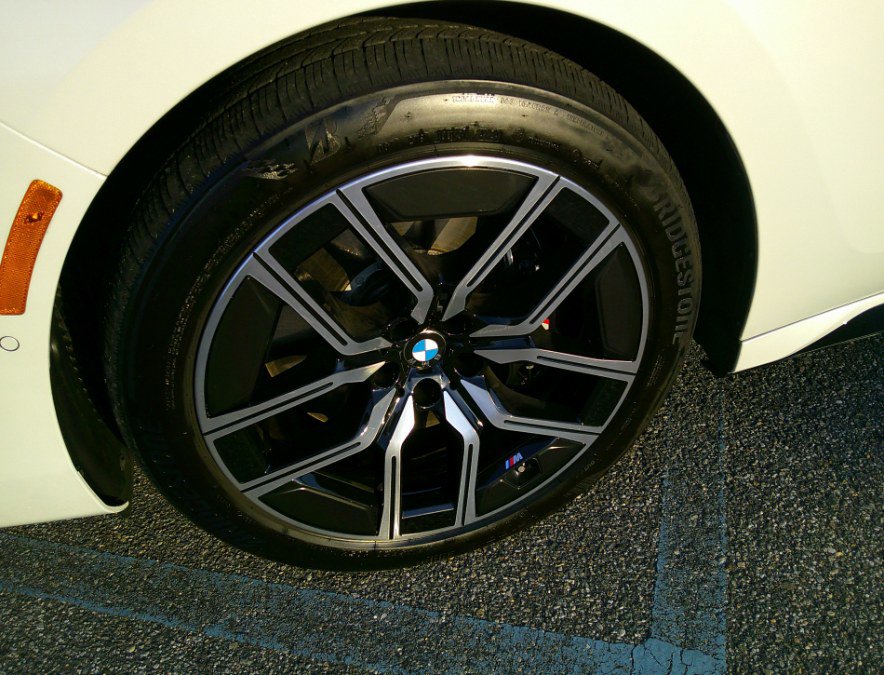 Used 2025 BMW 760i xDrive w/ Executive Package AWD/4WD image 50
