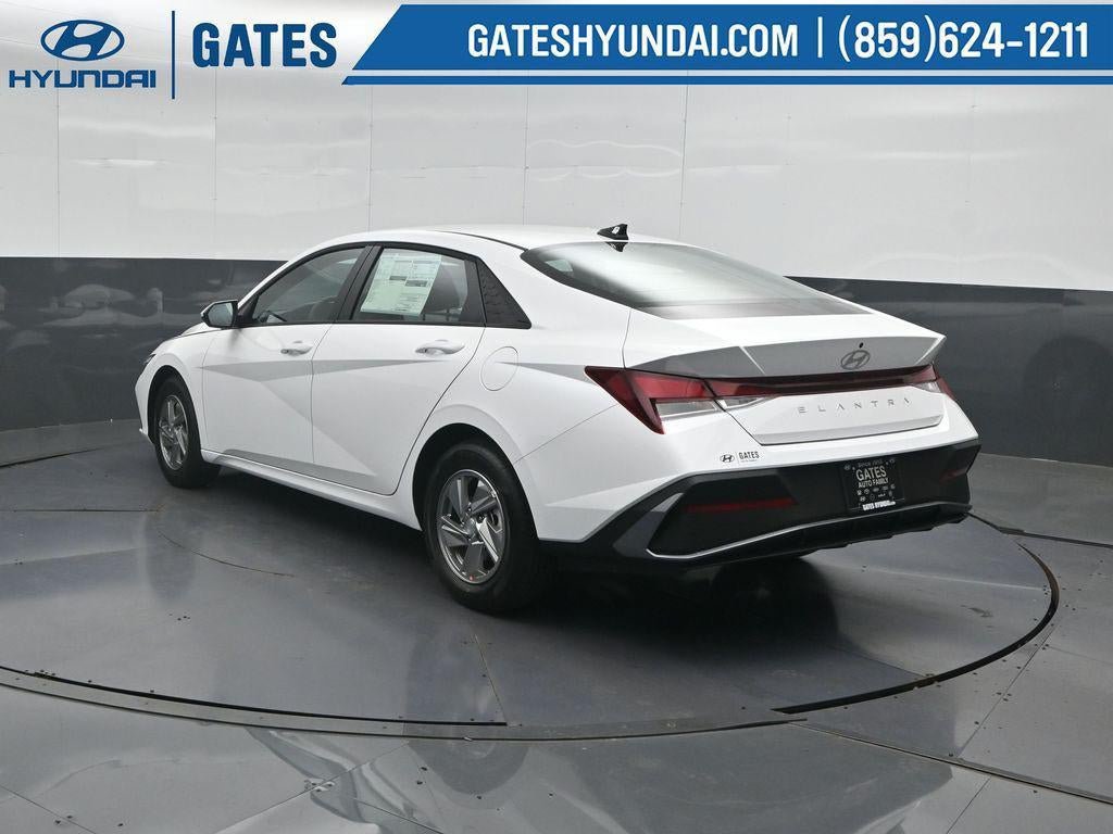 New 2026 Hyundai Elantra SE FWD image 8