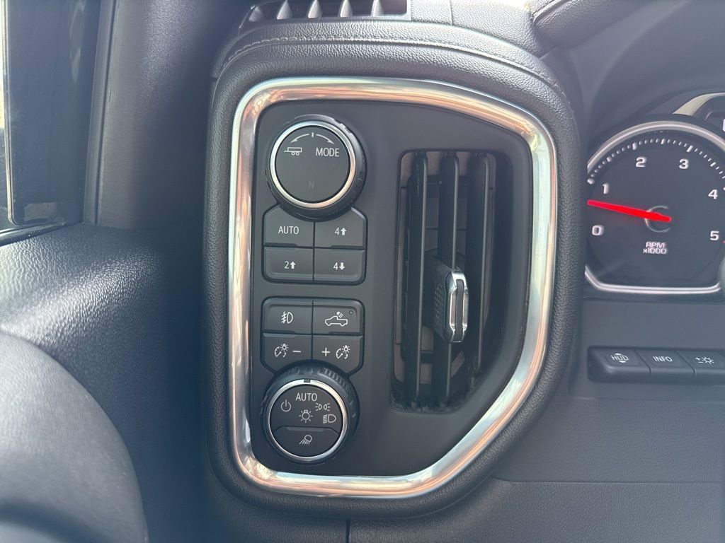 Used 2022 Chevrolet Silverado 2500 LTZ w/ LTZ Plus Package image 11