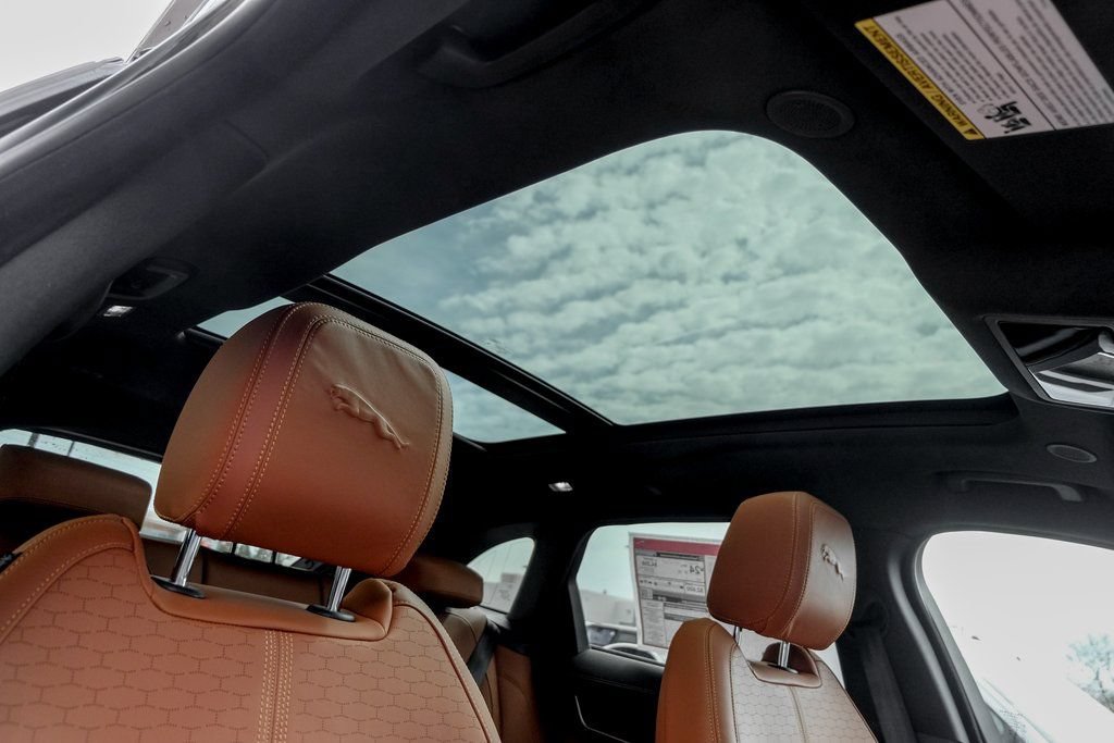 New 2026 Jaguar F-PACE R-Dynamic S AWD/4WD image 22