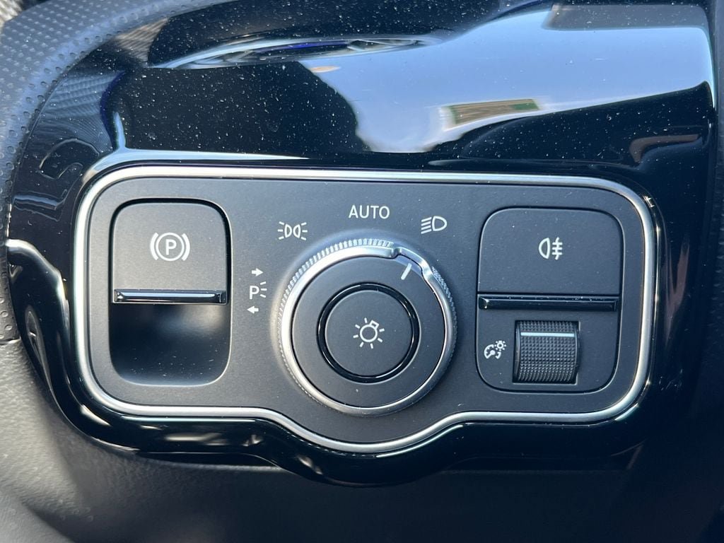 New 2025 Mercedes-Benz CLA 250 4MATIC image 21