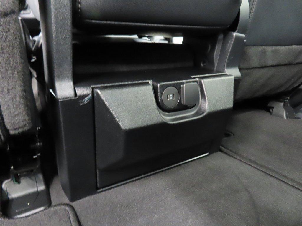 Used 2025 Ford F350 Lariat w/ Black Appearance Package image 13