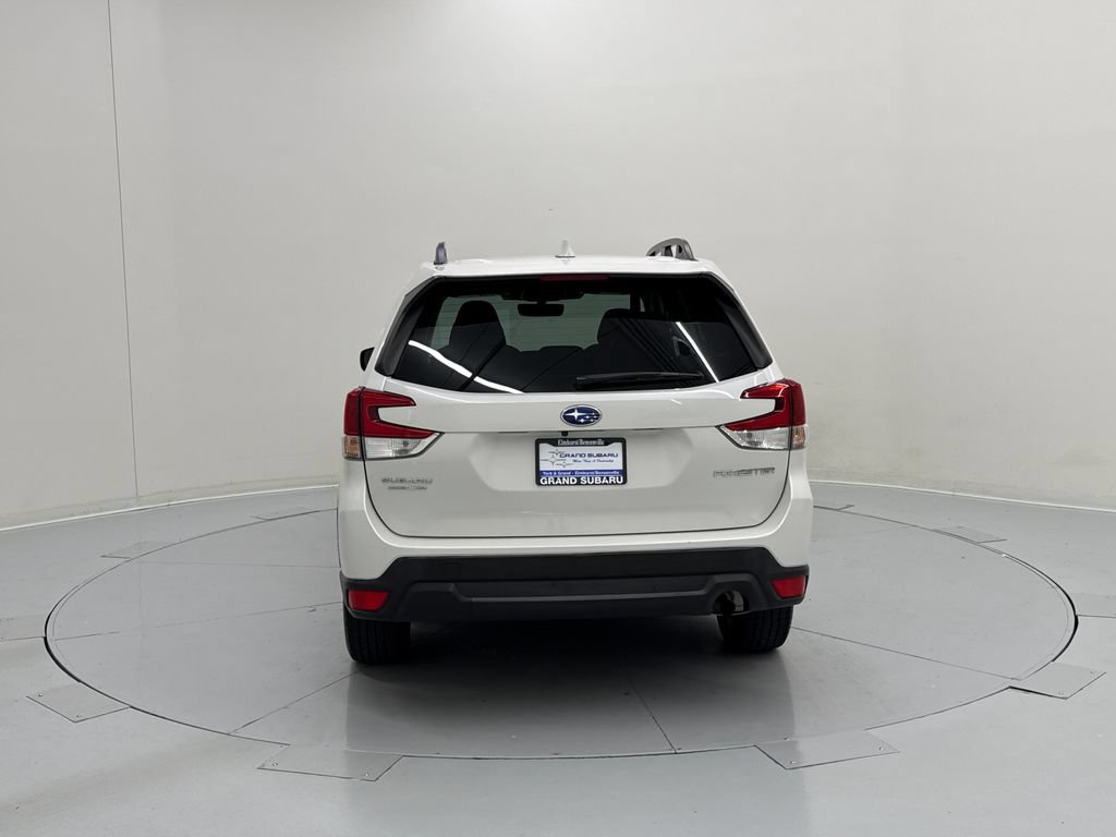Certified 2022 Subaru Forester Premium AWD/4WD image 4