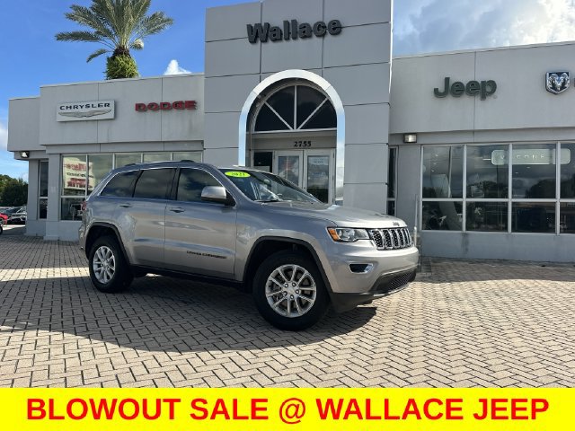 Certified 2021 Jeep Grand Cherokee Laredo RWD image 1