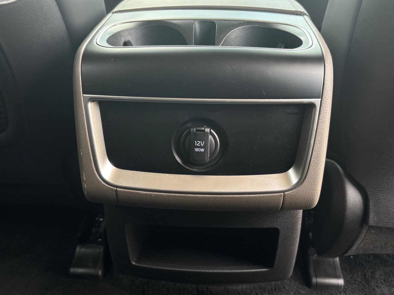 Used 2026 Kia Carnival FWD image 24