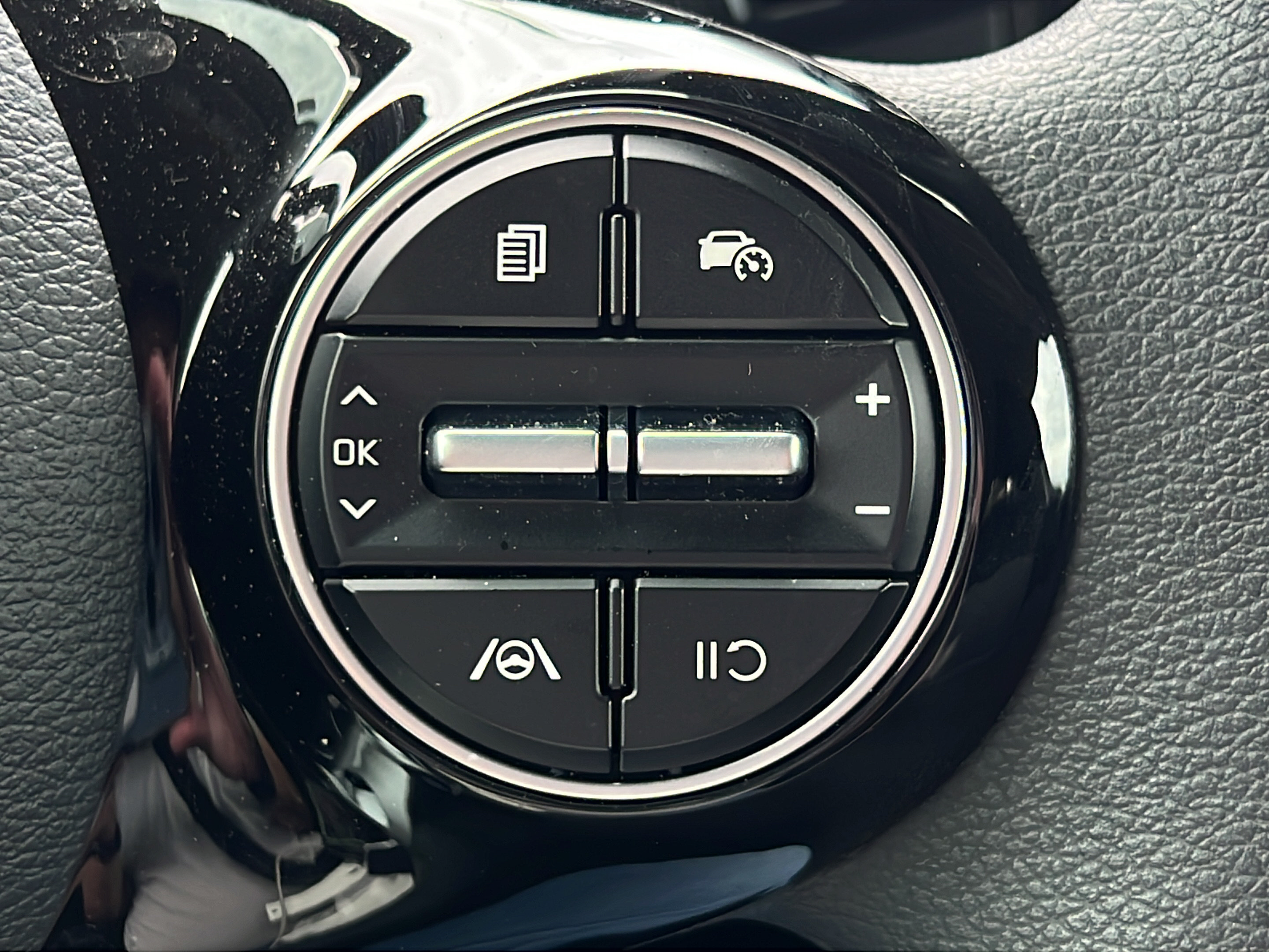 Certified 2025 Kia Soul S FWD image 20
