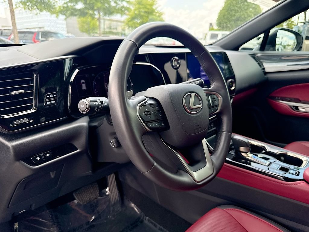 Used 2025 Lexus NX 250 FWD w/ Accessory Package (Z1) image 21