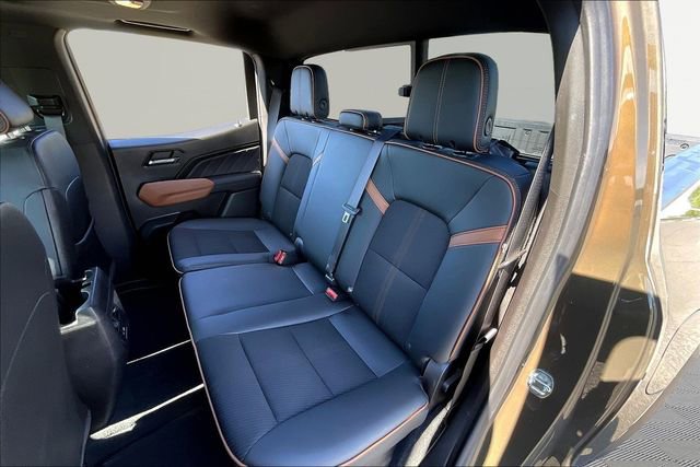 Used 2023 GMC Canyon AT4 image 16