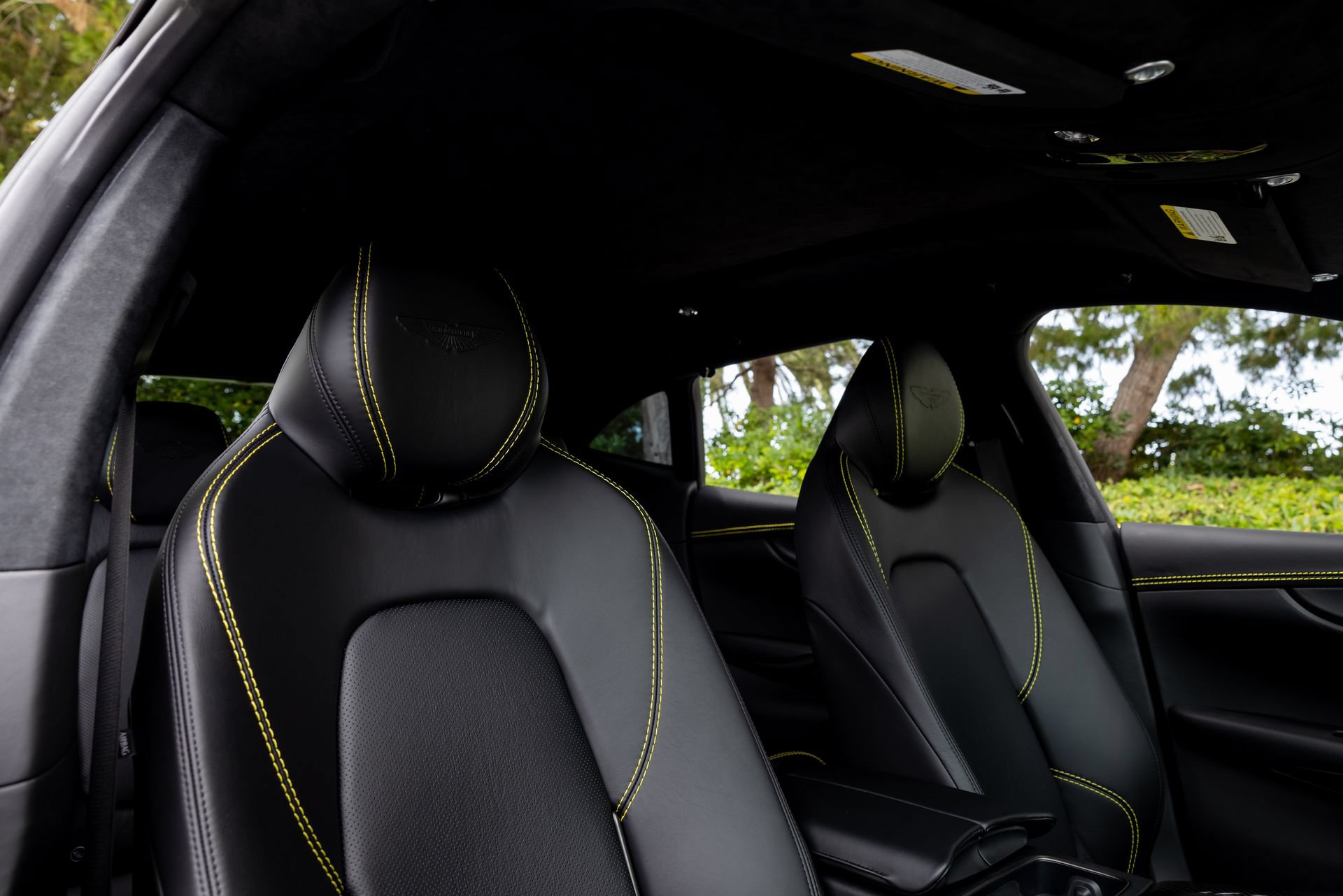 Used 2021 Aston Martin DBX AWD/4WD image 17