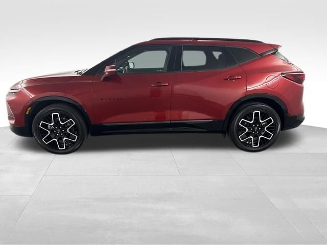 Used 2023 Chevrolet Blazer RS w/ Enhanced Convenience Package FWD image 4