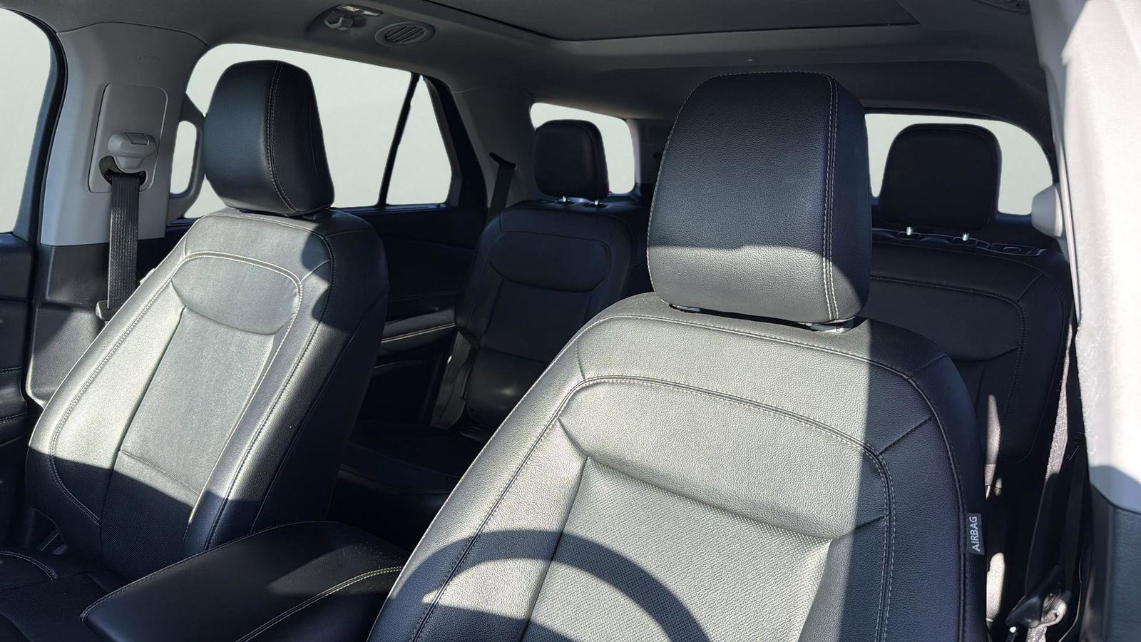 Used 2021 Ford Explorer Limited w/ Hybrid Equipment Group 310A image 10