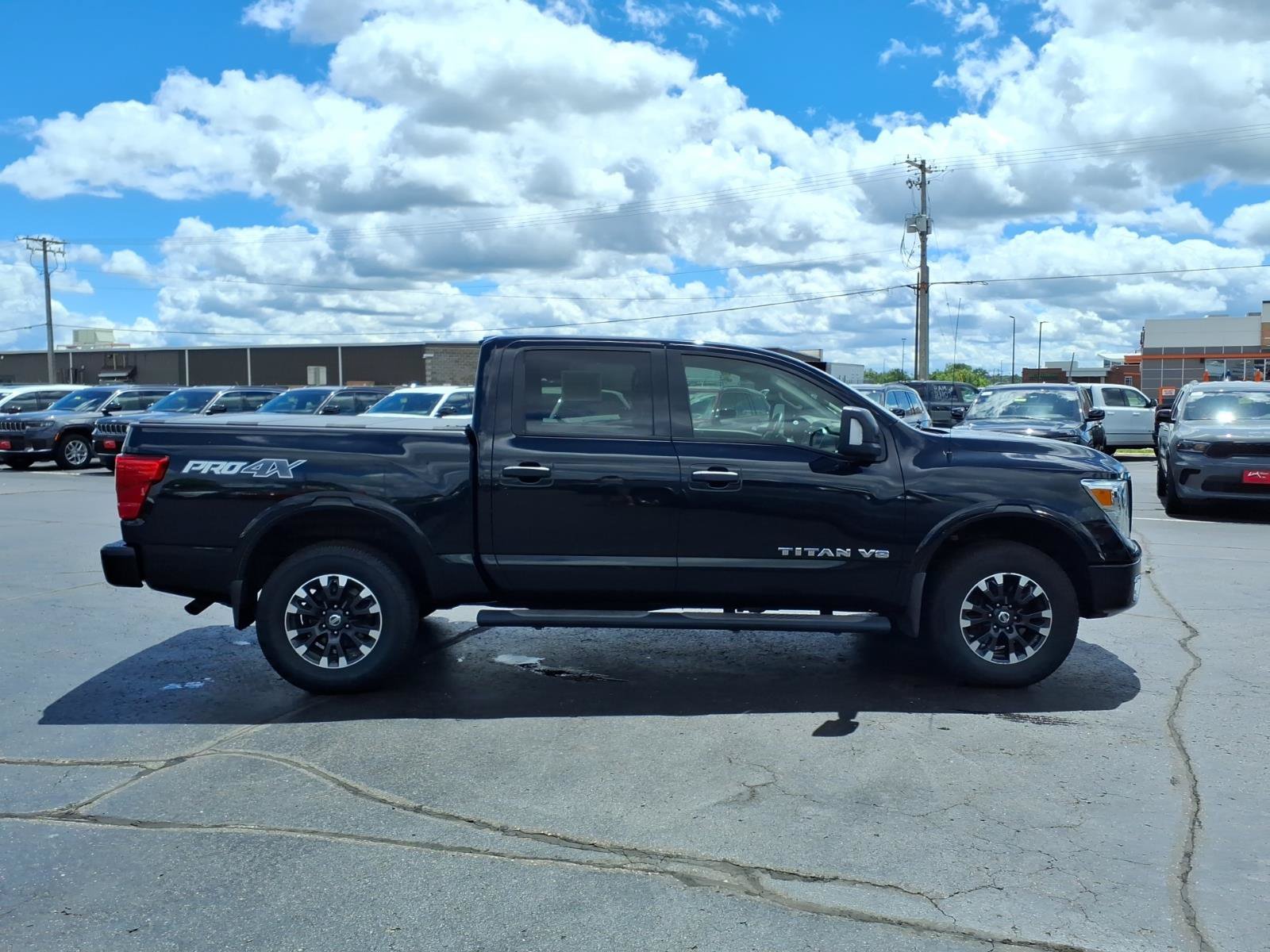 Used 2019 Nissan Titan PRO-4X w/ Pro-4x Convenience Package AWD/4WD image 2