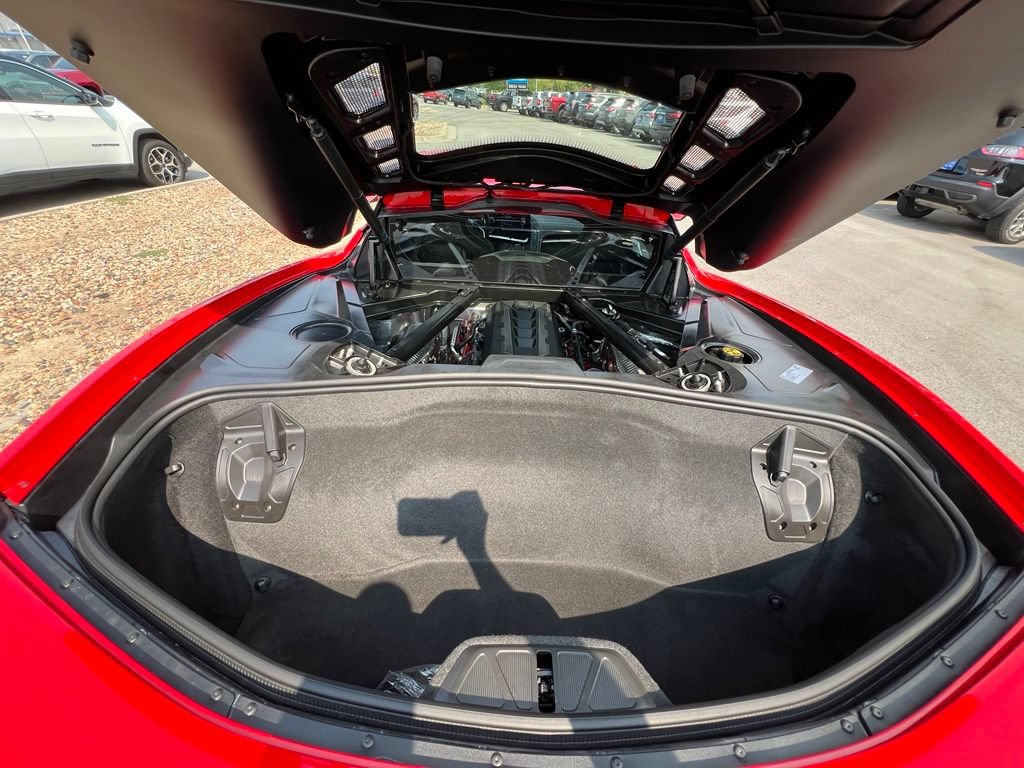 Used 2024 Chevrolet Corvette Stingray Preferred Cpe w/ Battery Protection Package RWD image 21