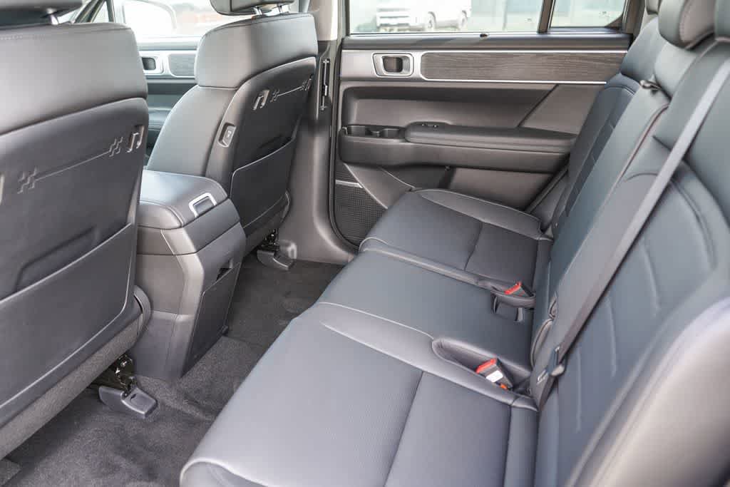 New 2026 Hyundai Santa Fe Limited AWD/4WD image 17