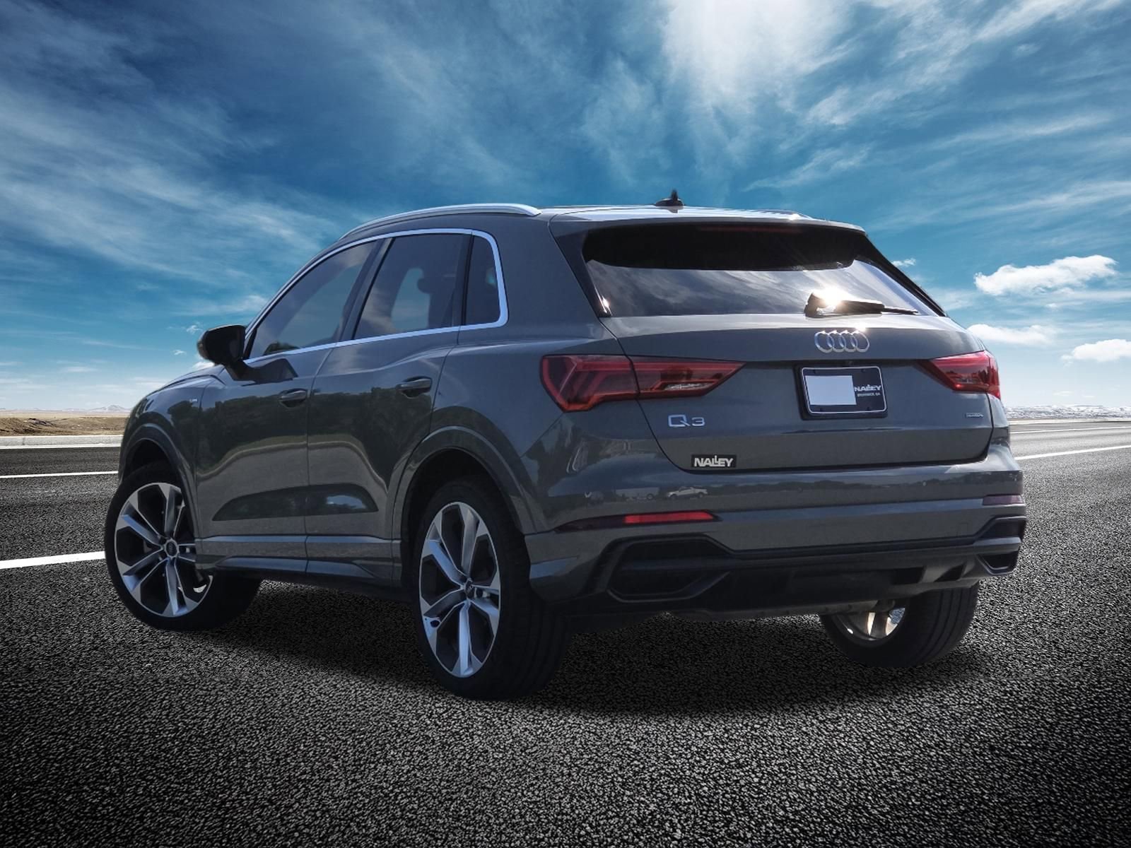 Used 2020 Audi Q3 2.0T Premium Plus w/ Premium Plus Package AWD/4WD image 18