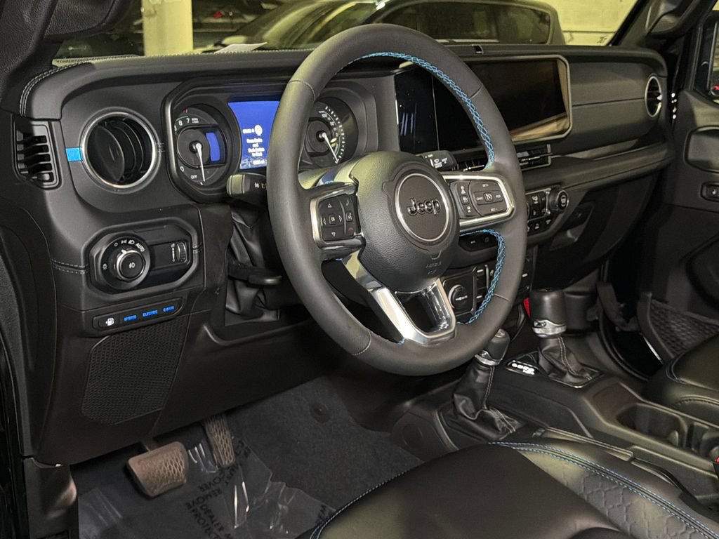Used 2024 Jeep Wrangler High Altitude AWD/4WD image 19